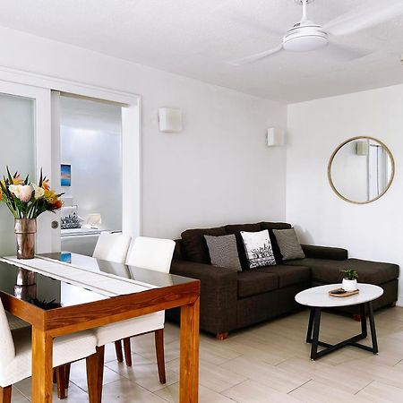 Palm Cove Beachside Apartments - Pool And Garden Views Bagian luar foto