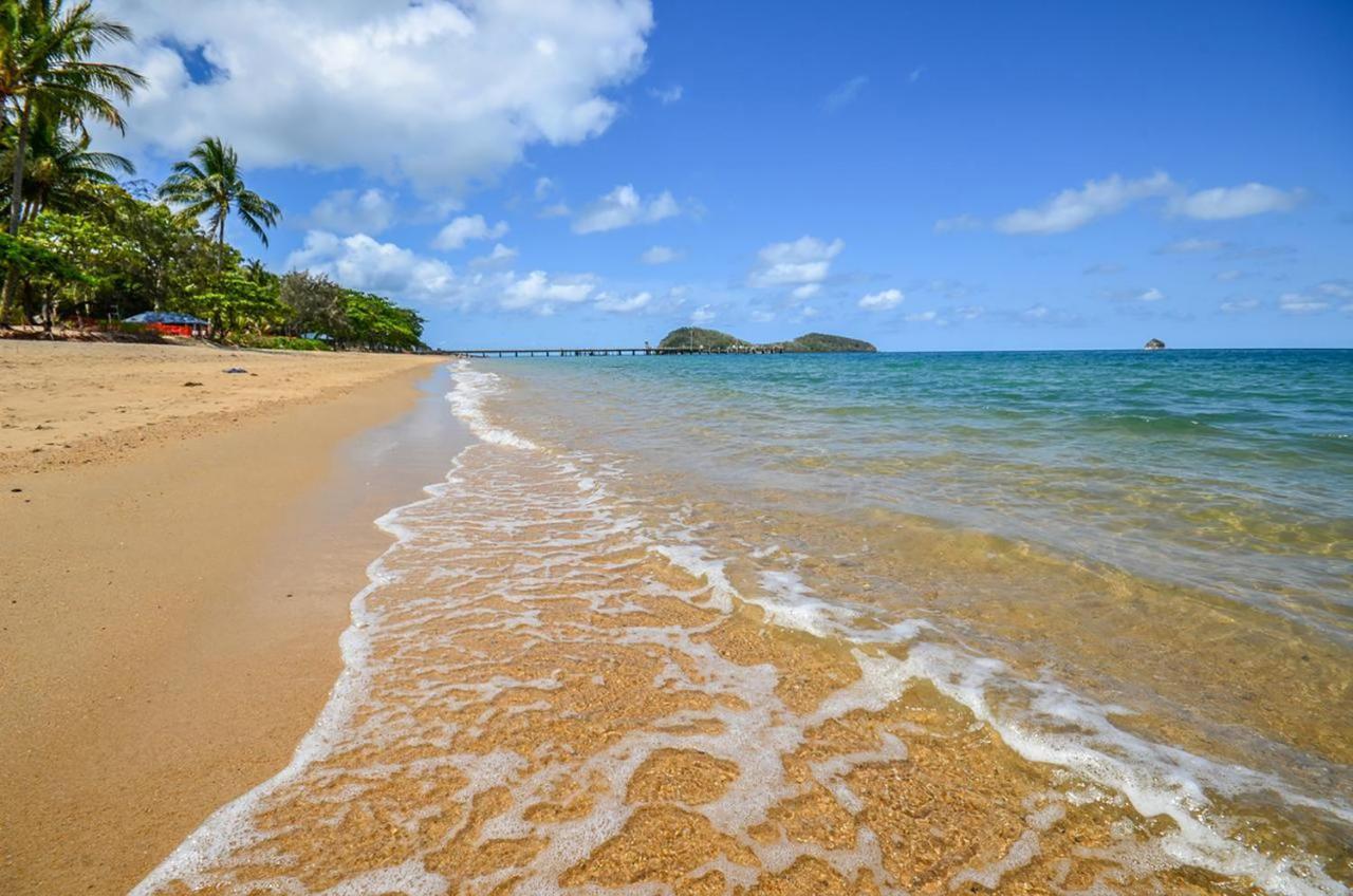 Palm Cove Beachside Apartments - Pool And Garden Views Bagian luar foto