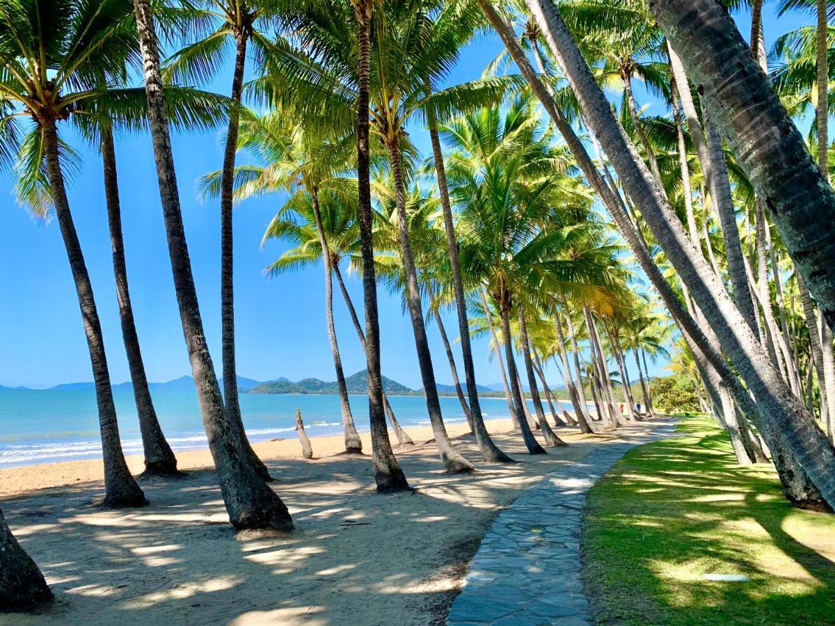 Palm Cove Beachside Apartments - Pool And Garden Views Bagian luar foto