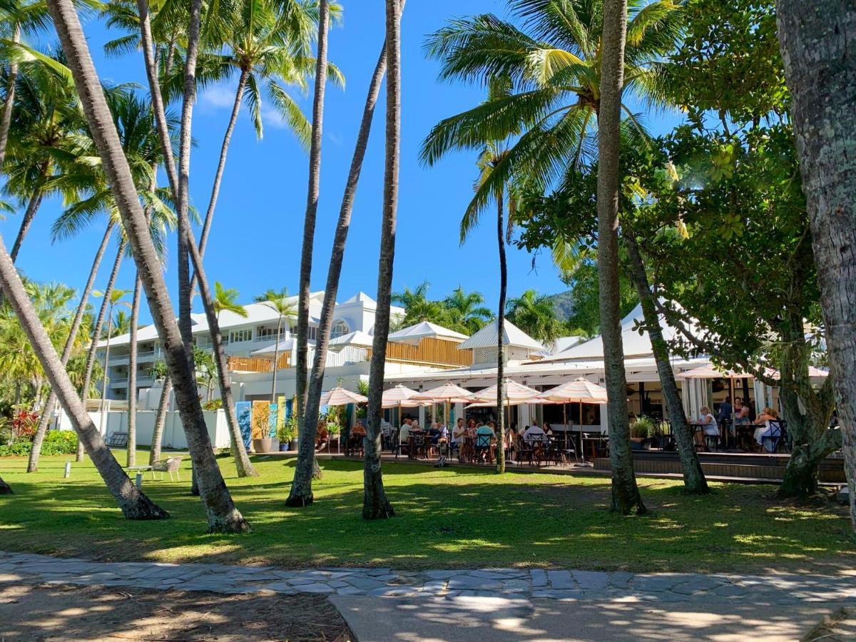 Palm Cove Beachside Apartments - Pool And Garden Views Bagian luar foto