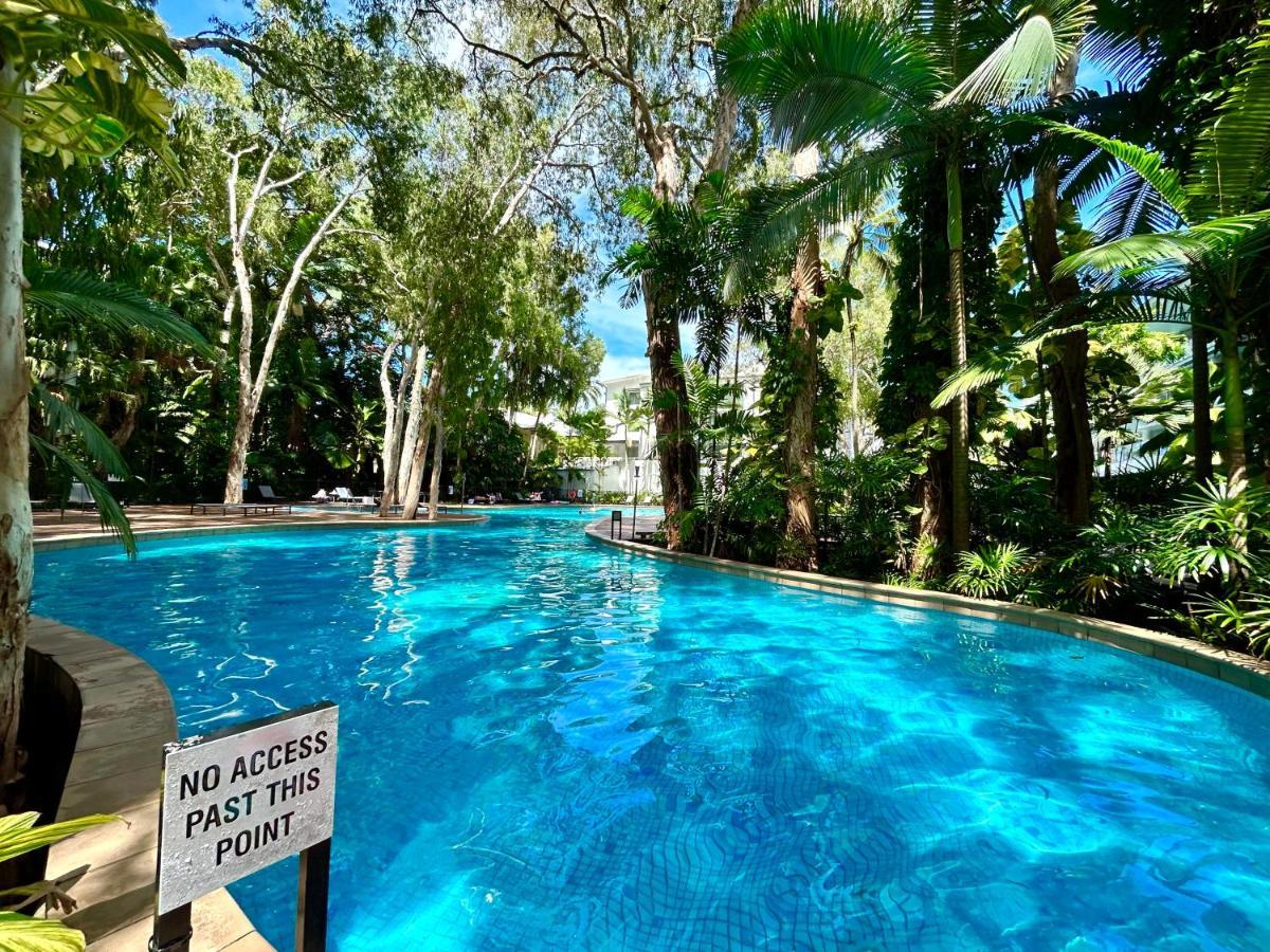 Palm Cove Beachside Apartments - Pool And Garden Views Bagian luar foto
