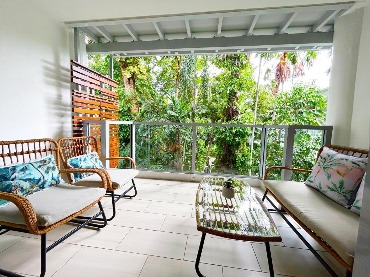 Palm Cove Beachside Apartments - Pool And Garden Views Bagian luar foto