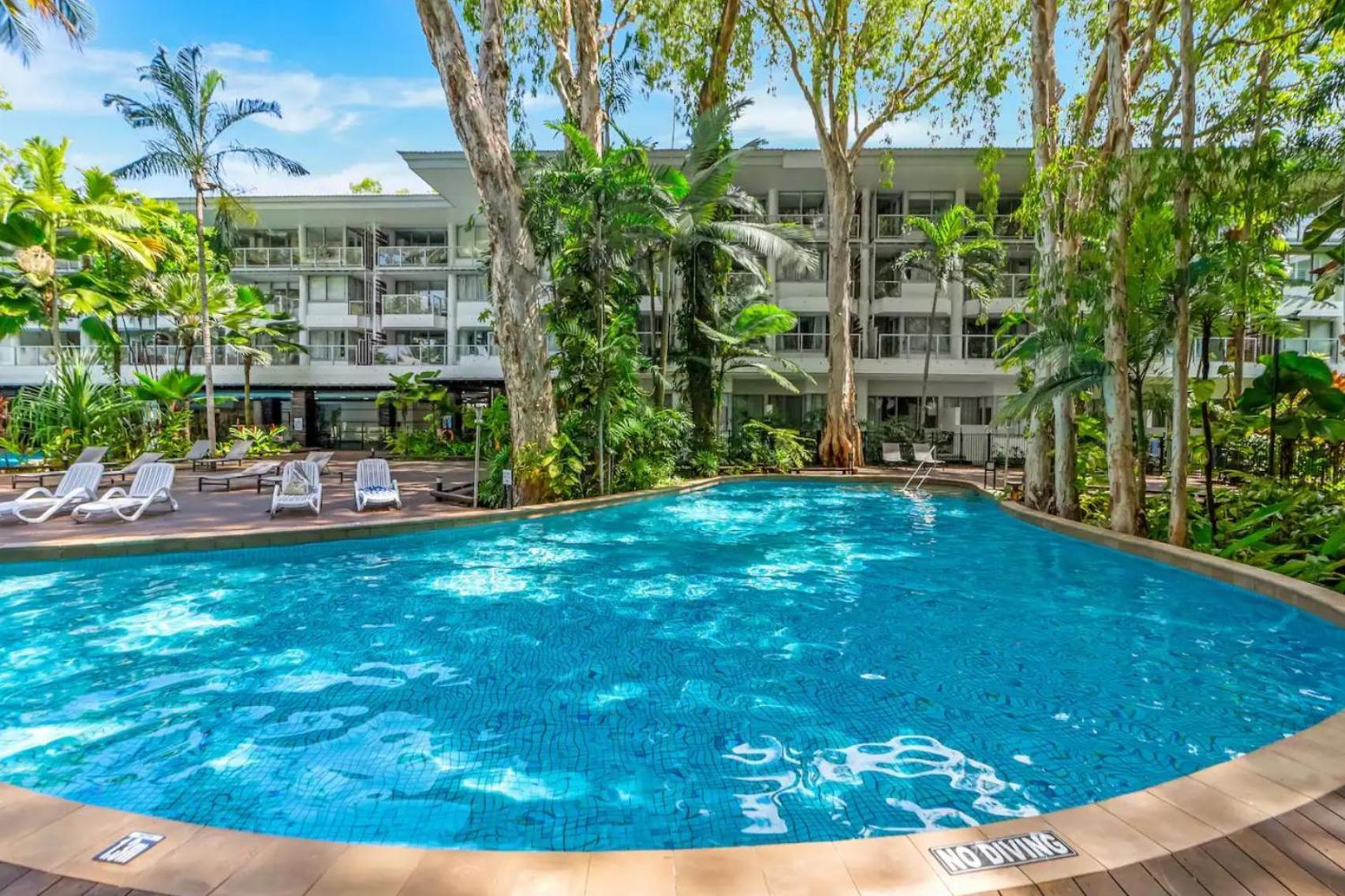 Palm Cove Beachside Apartments - Pool And Garden Views Bagian luar foto