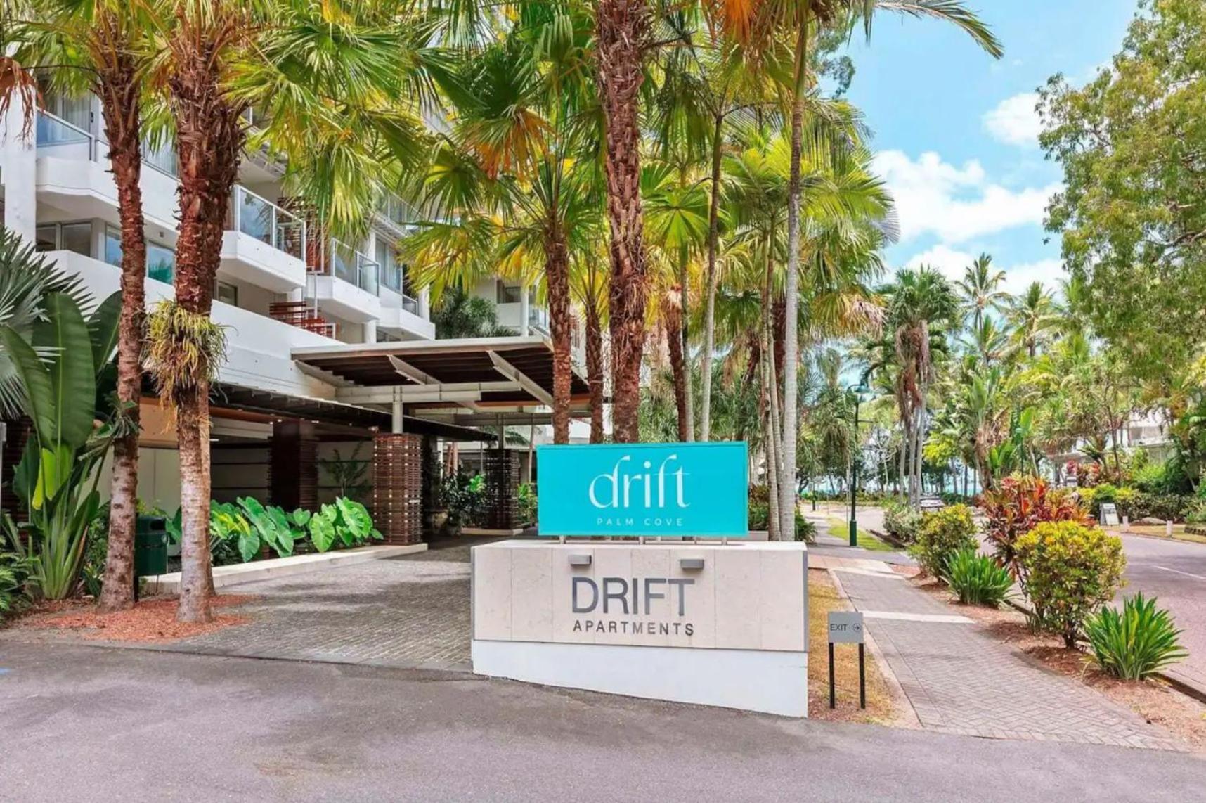 Palm Cove Beachside Apartments - Pool And Garden Views Bagian luar foto