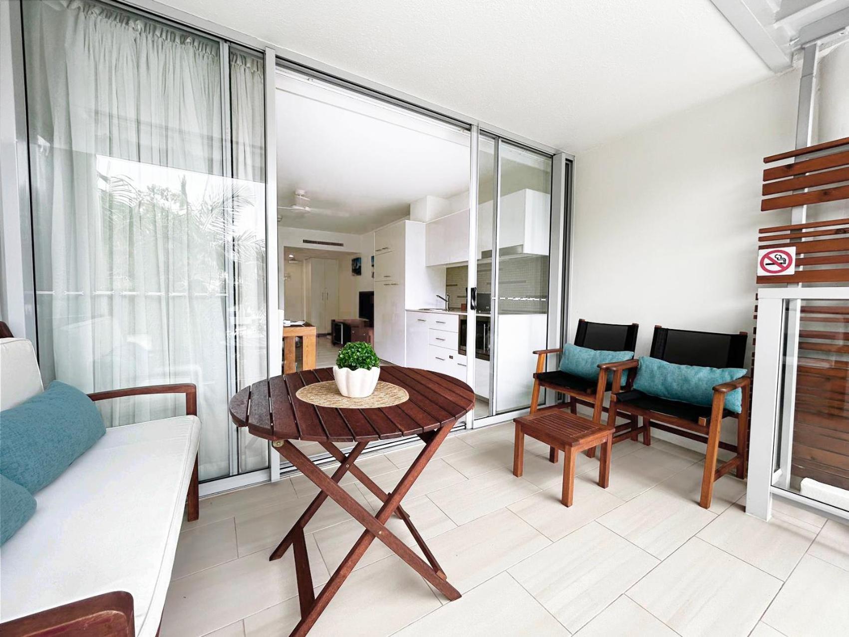 Palm Cove Beachside Apartments - Pool And Garden Views Bagian luar foto