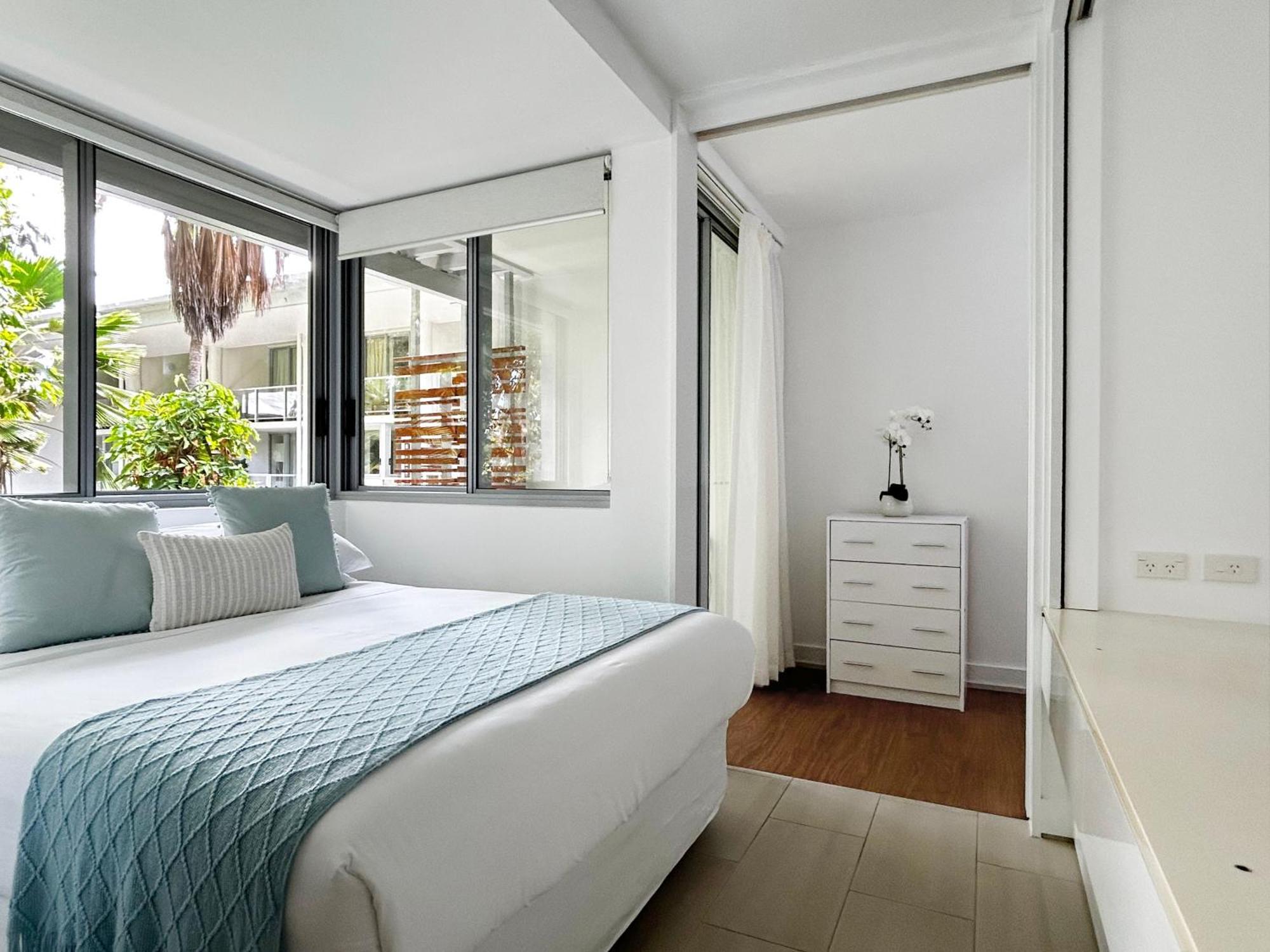 Palm Cove Beachside Apartments - Pool And Garden Views Bagian luar foto