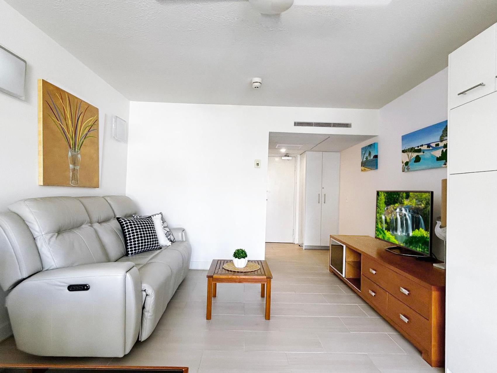 Palm Cove Beachside Apartments - Pool And Garden Views Bagian luar foto