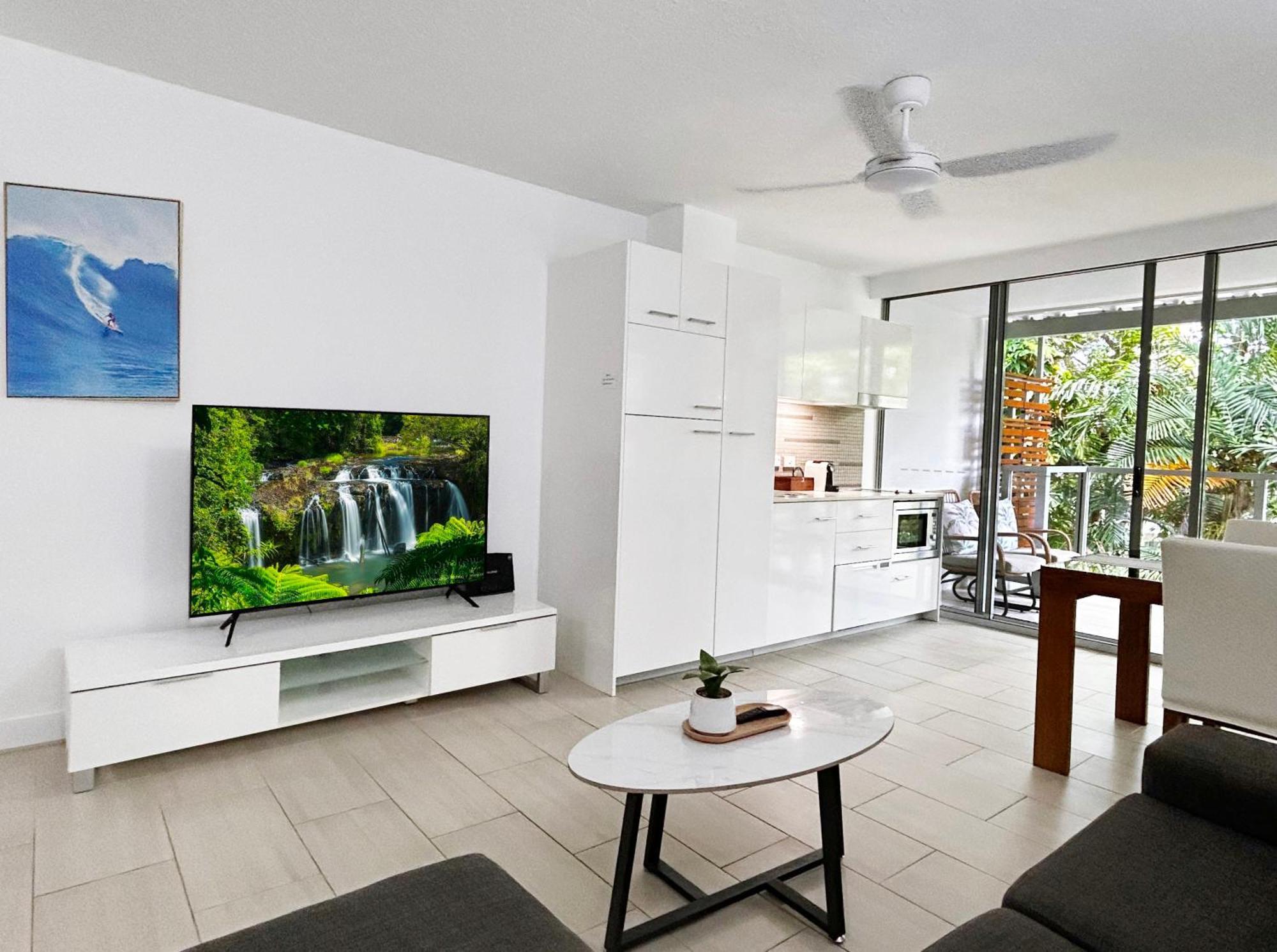 Palm Cove Beachside Apartments - Pool And Garden Views Bagian luar foto