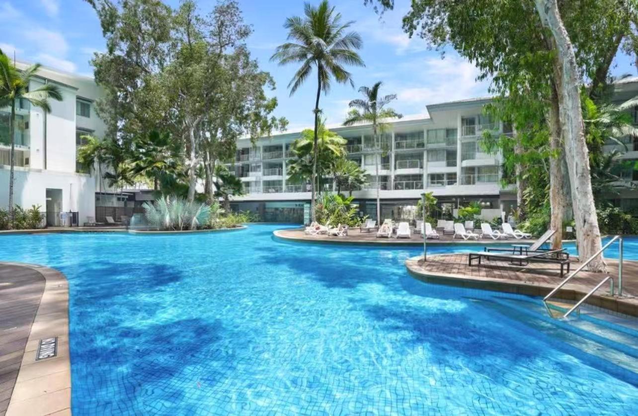 Palm Cove Beachside Apartments - Pool And Garden Views Bagian luar foto